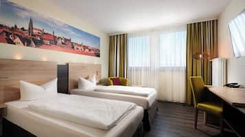 Comfort Twin Room | In-room safe, individually decorated, individually furnished, desk