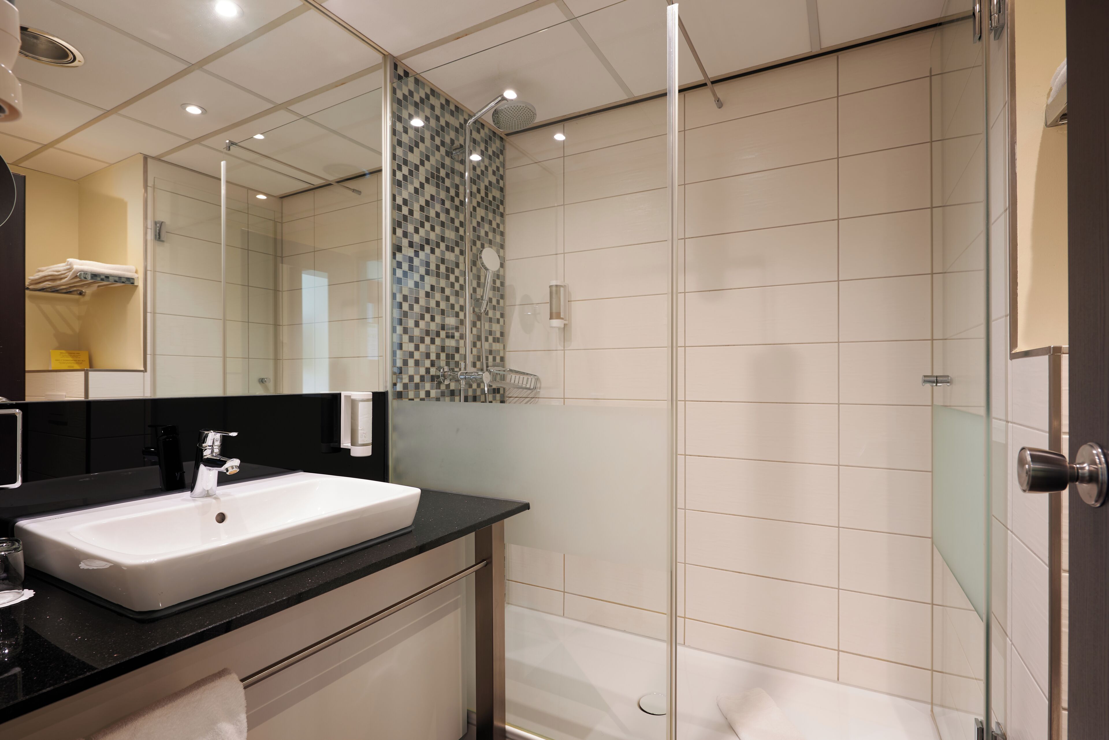 Photo - NOVINA HOTEL Wöhrdersee Nürnberg City