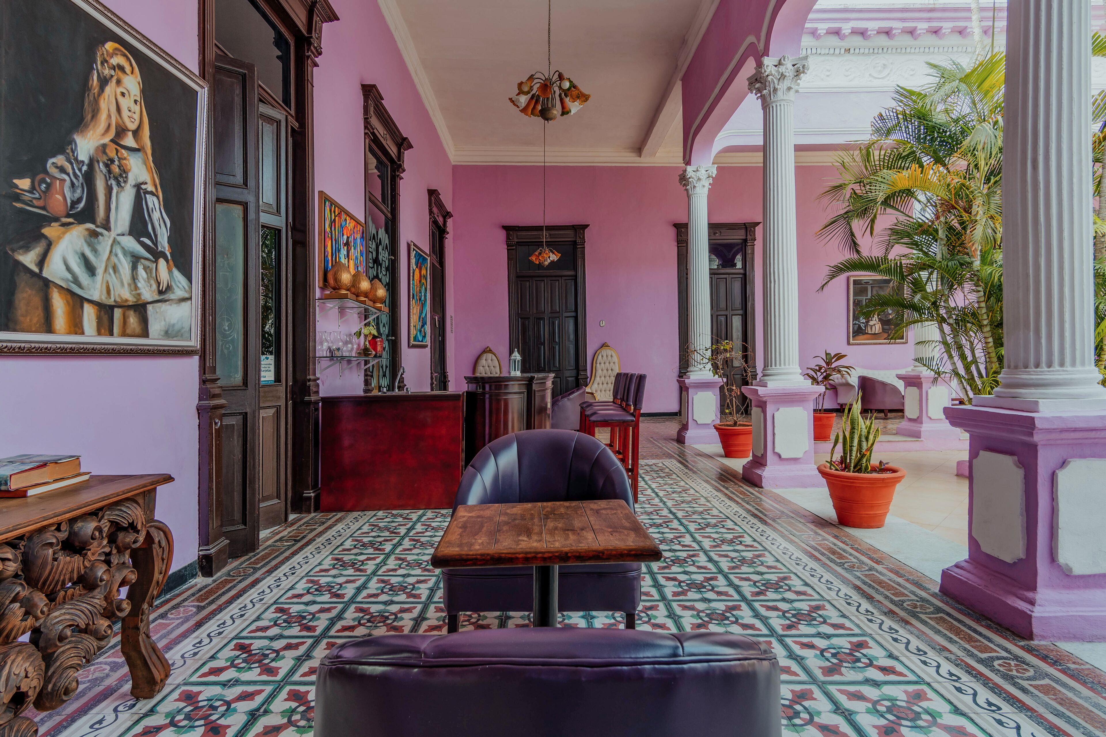 32-inch flat-screen tv with satellite channels, tv