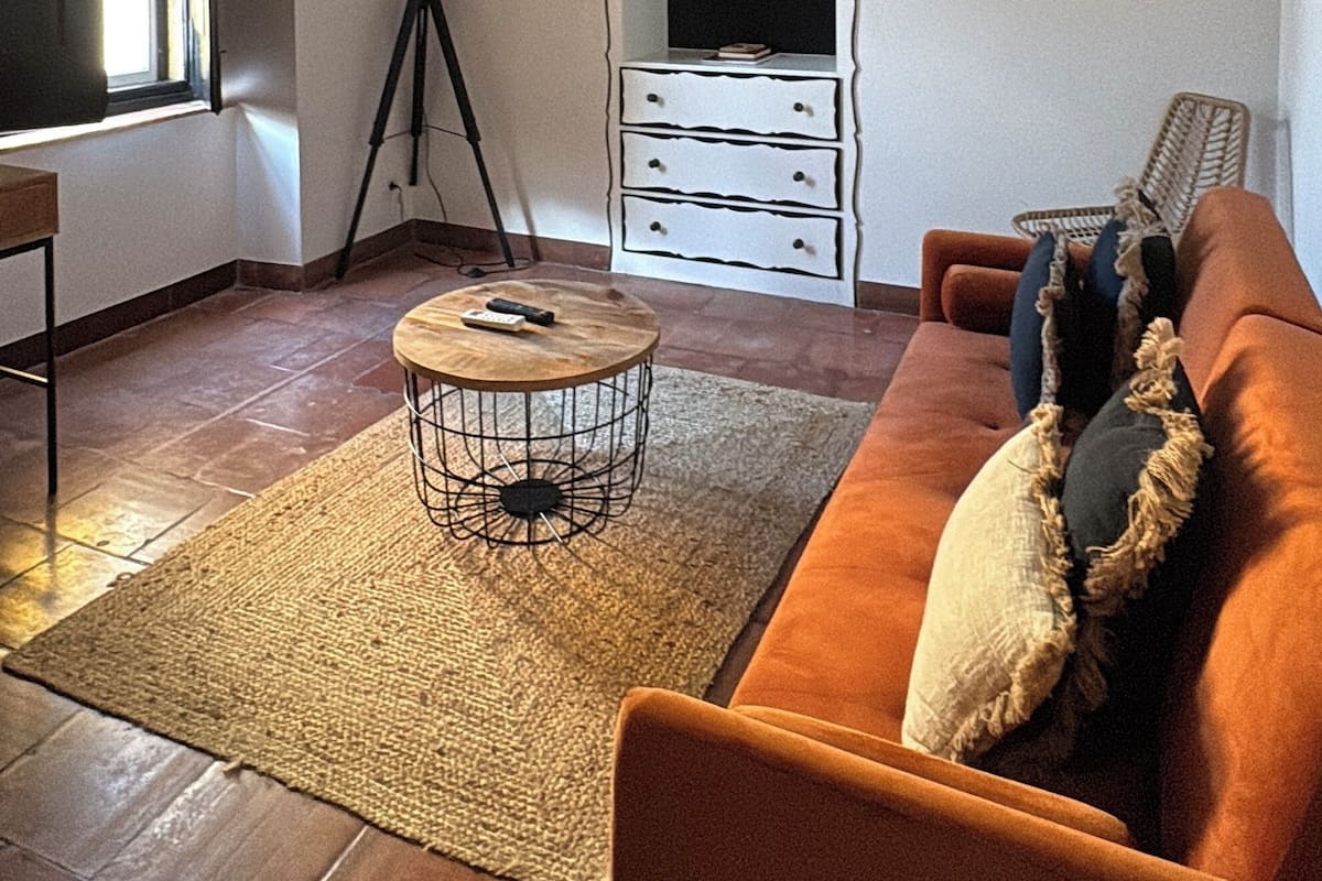 Suite Premium | 1 habitación, edredón, minibar y caja de seguridad en la habitación