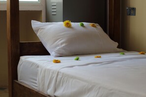 Premium bedding, in-room safe, free WiFi