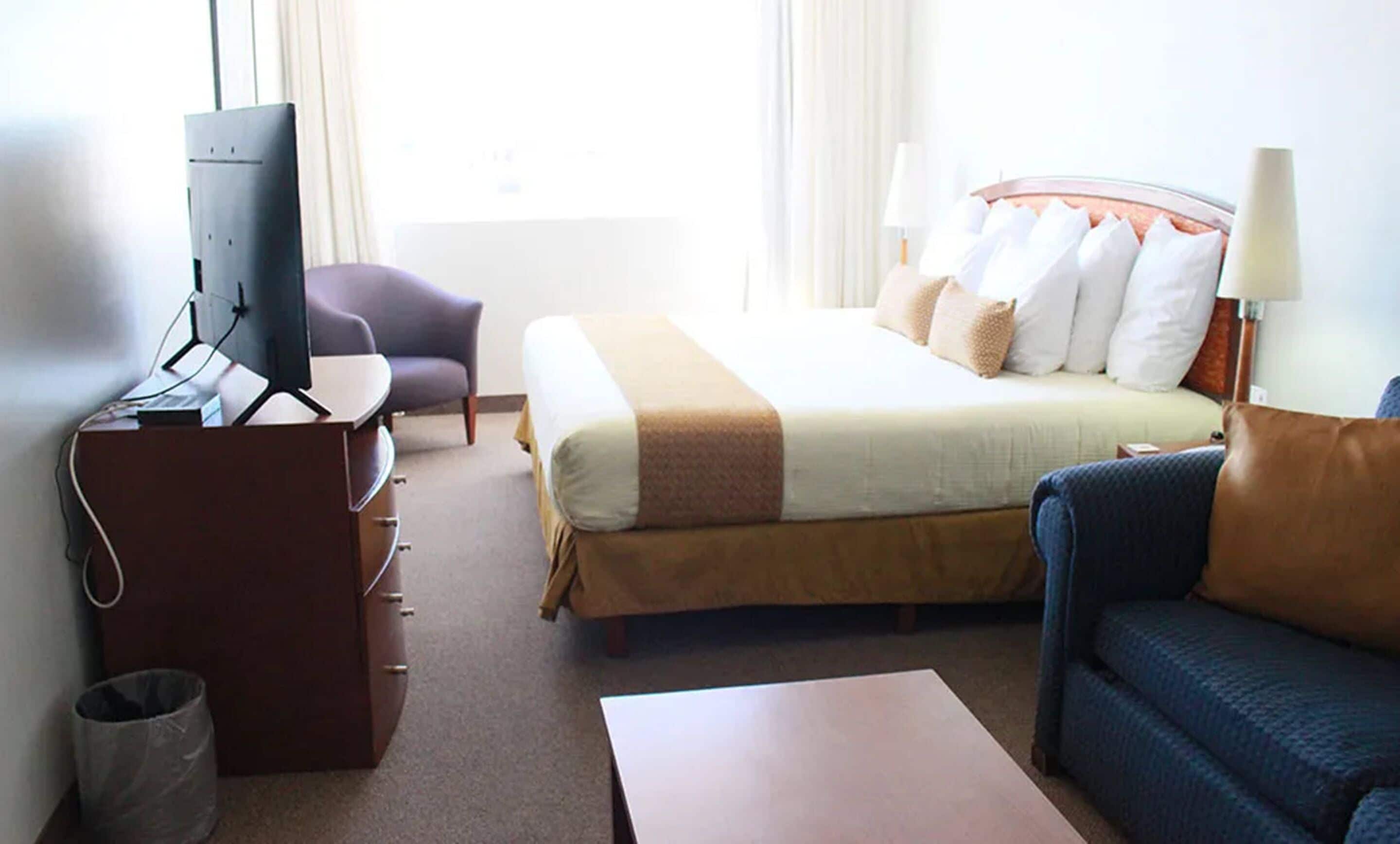junior suite | in-room safe, iron/ironing board, free wifi, bed sheets