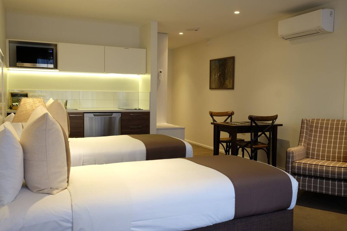 Premium bedding, down comforters, pillowtop beds, desk