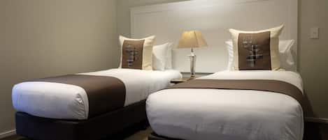 Apartment, 2 Bedrooms | Premium bedding, down duvets, pillow-top beds, desk