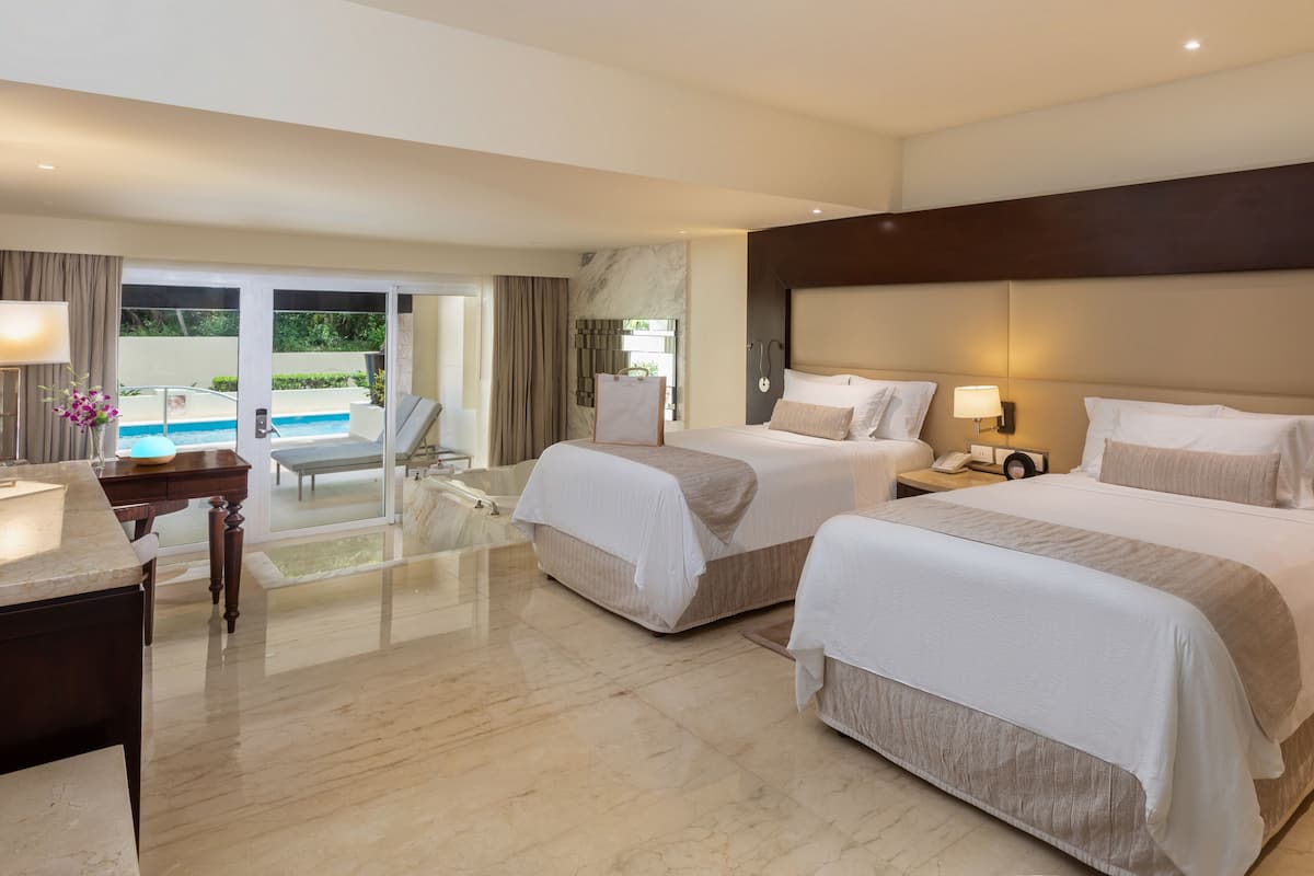 Grand Swim Up Suite Garden View | 1 slaapkamer, luxe beddengoed, een gratis minibar, een kluis op de kamer