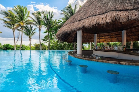 9 bars/lounges, 5 swim-up bars, beach bar. Moon Palace The Grand Cancun - All-inclusive