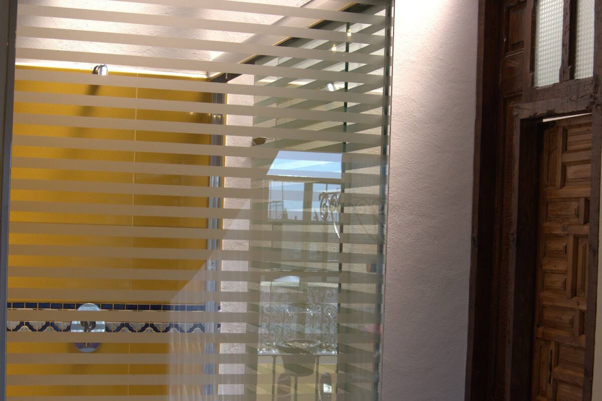 family suite, 2 bedrooms, bathtub, city view | bathroom | shower, free toiletries, towels