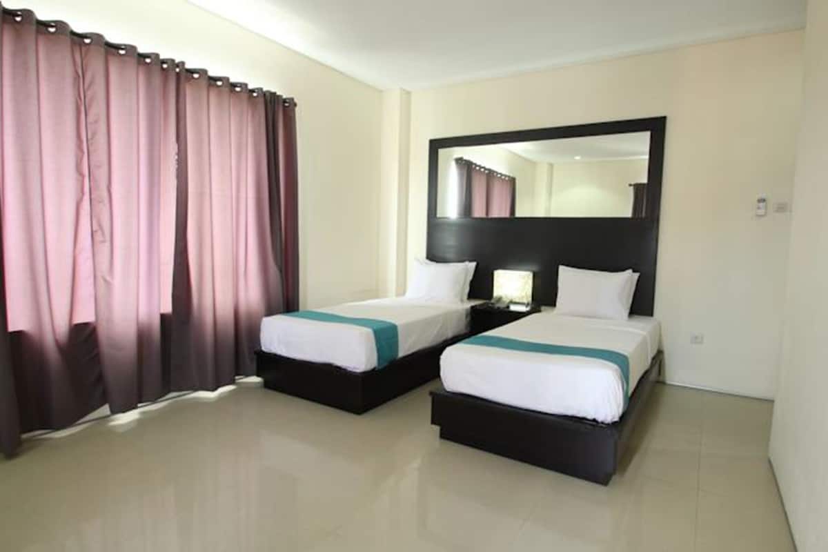 in-room safe, desk, soundproofing