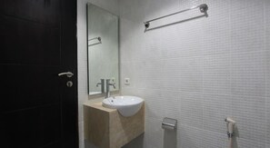 Artículos de higiene personal gratuitos y toallas