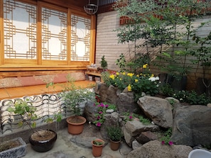 Garden - Dajayon Hanok Stay (Seoul)