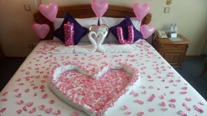 Deluxe Room, Golf View | Minibar, in-room safe, desk, blackout drapes - City Golf Resort Hotel (Yangon)