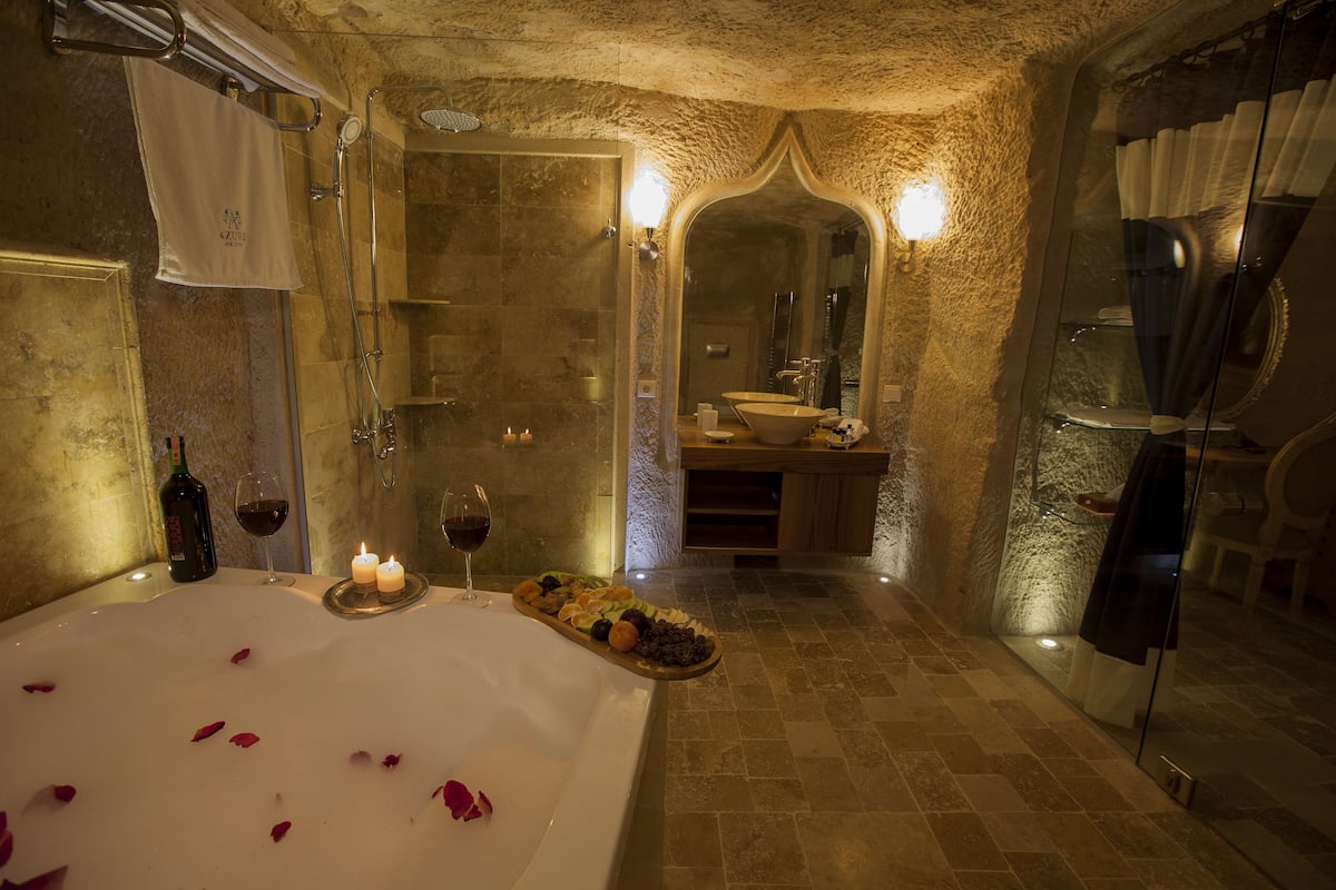 Exclusive Cave Suite | 1 bedroom, premium bedding, in-room safe, individually decorated