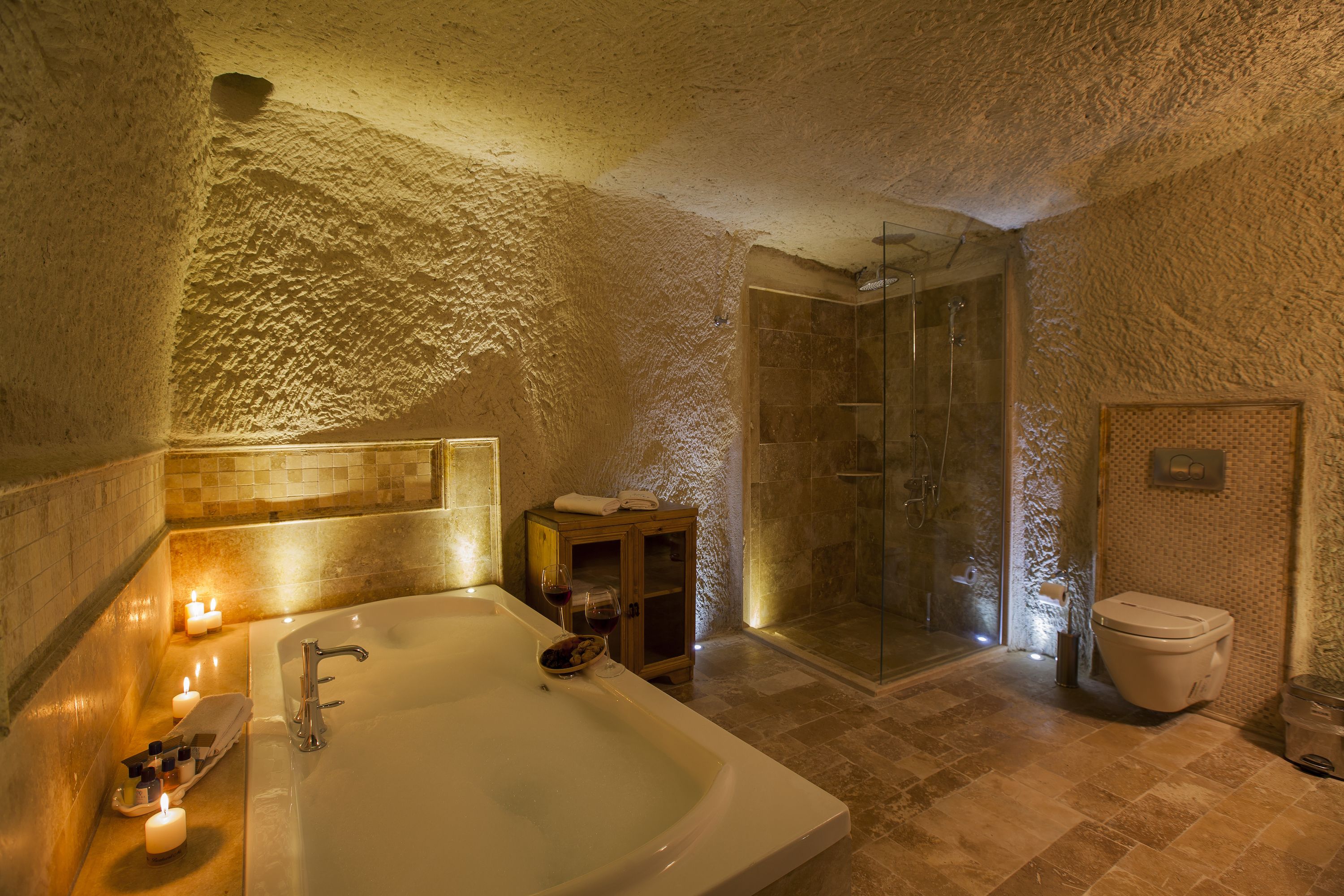 junior cave suite | jetted bathtub