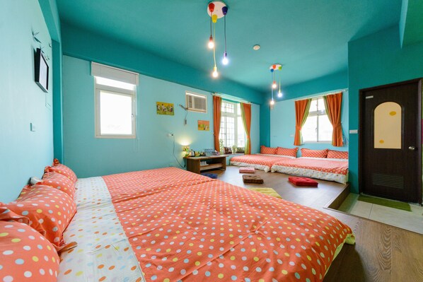 Zimmer | 5 Schlafzimmer, hochwertige Bettwaren, individuell dekoriert