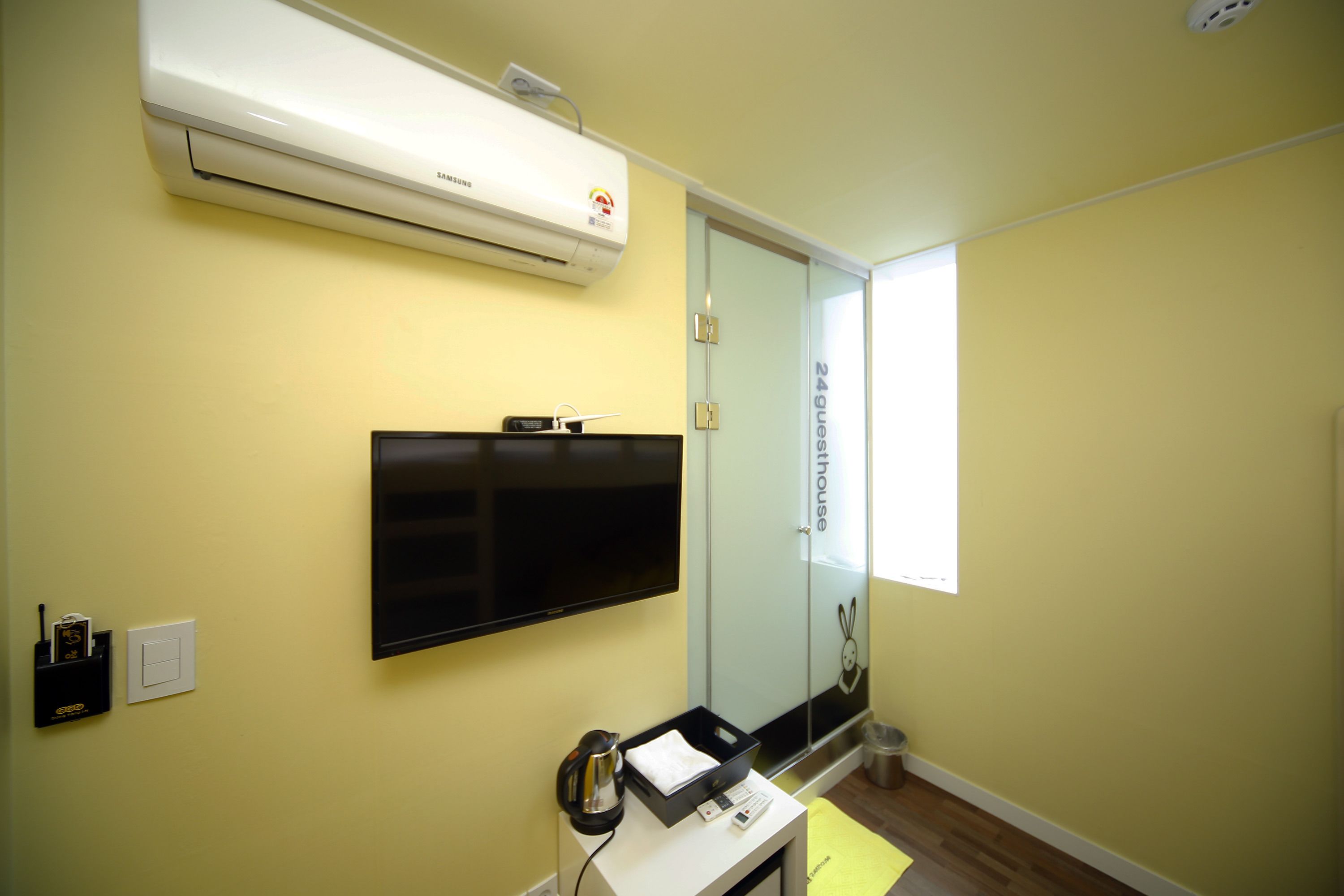 Twin Room | Coffee and/or coffee maker