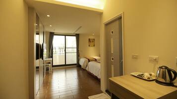 Triple Room | Premium bedding, desk, blackout curtains, soundproofing