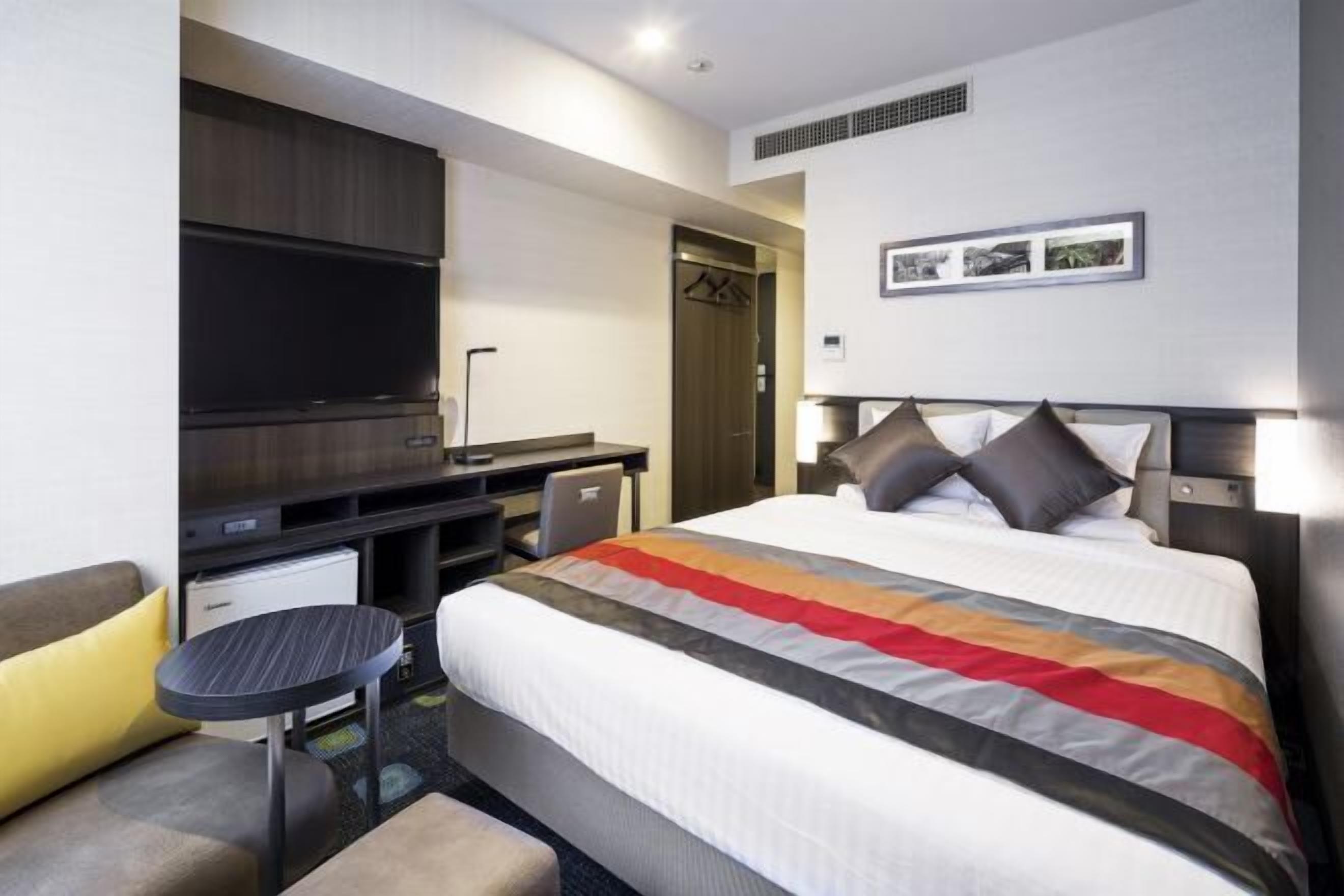 Coffres-forts dans les chambres, bureau