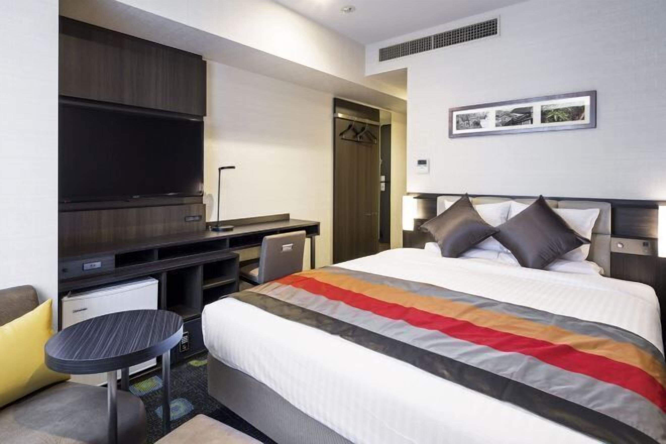 Coffres-forts dans les chambres, bureau