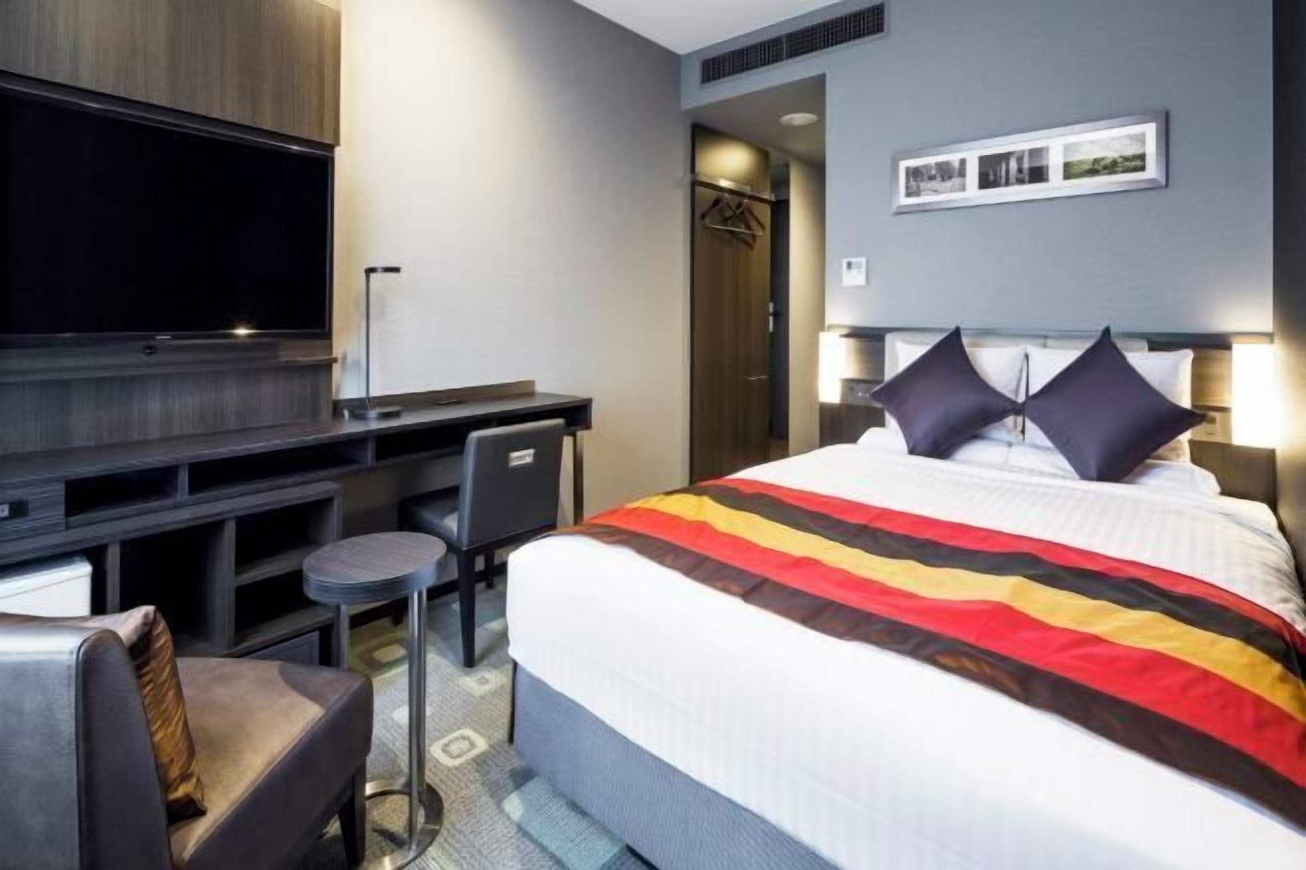 Coffres-forts dans les chambres, bureau