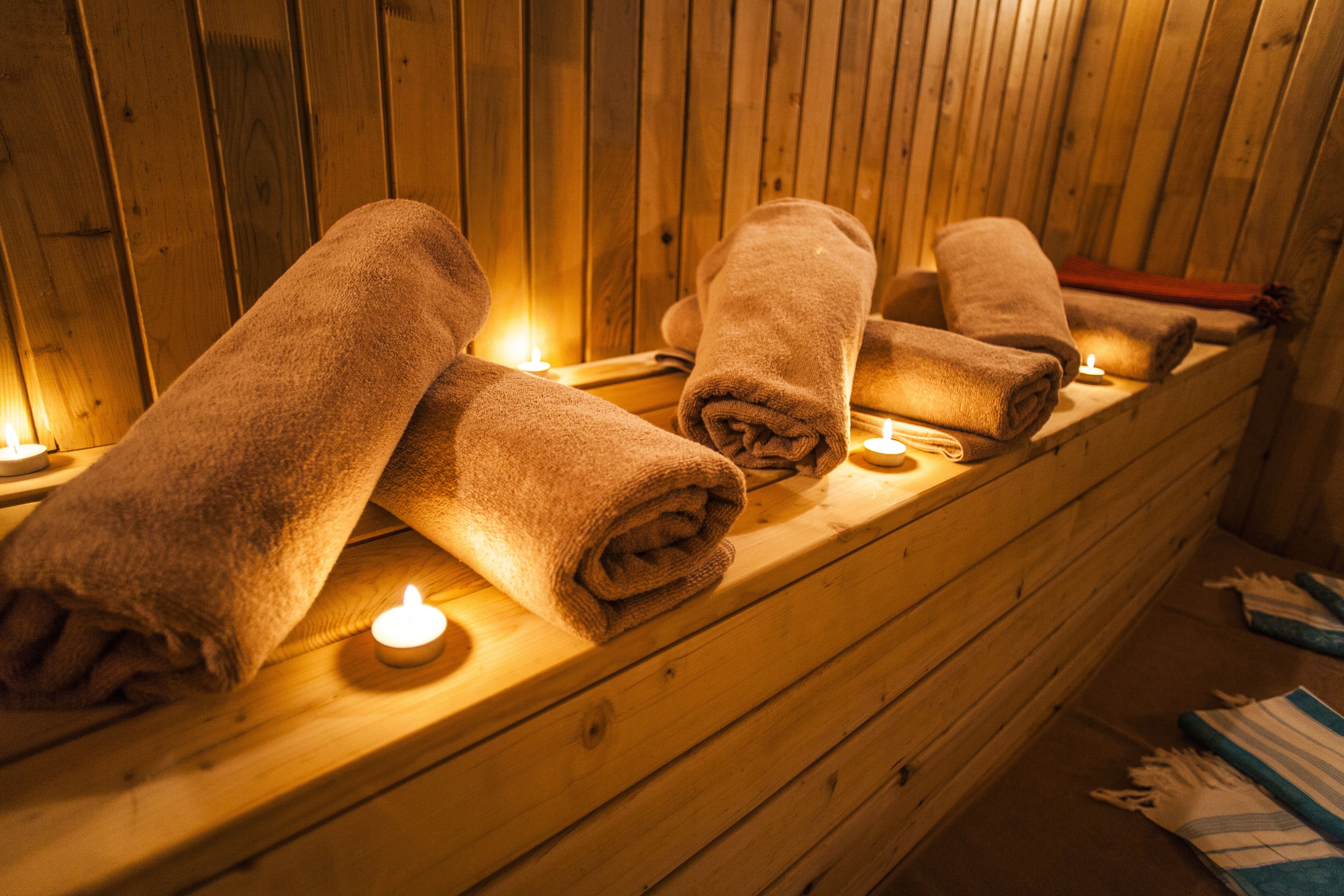 sauna, steam room, turkish bath/hammam, massage/treatment rooms
