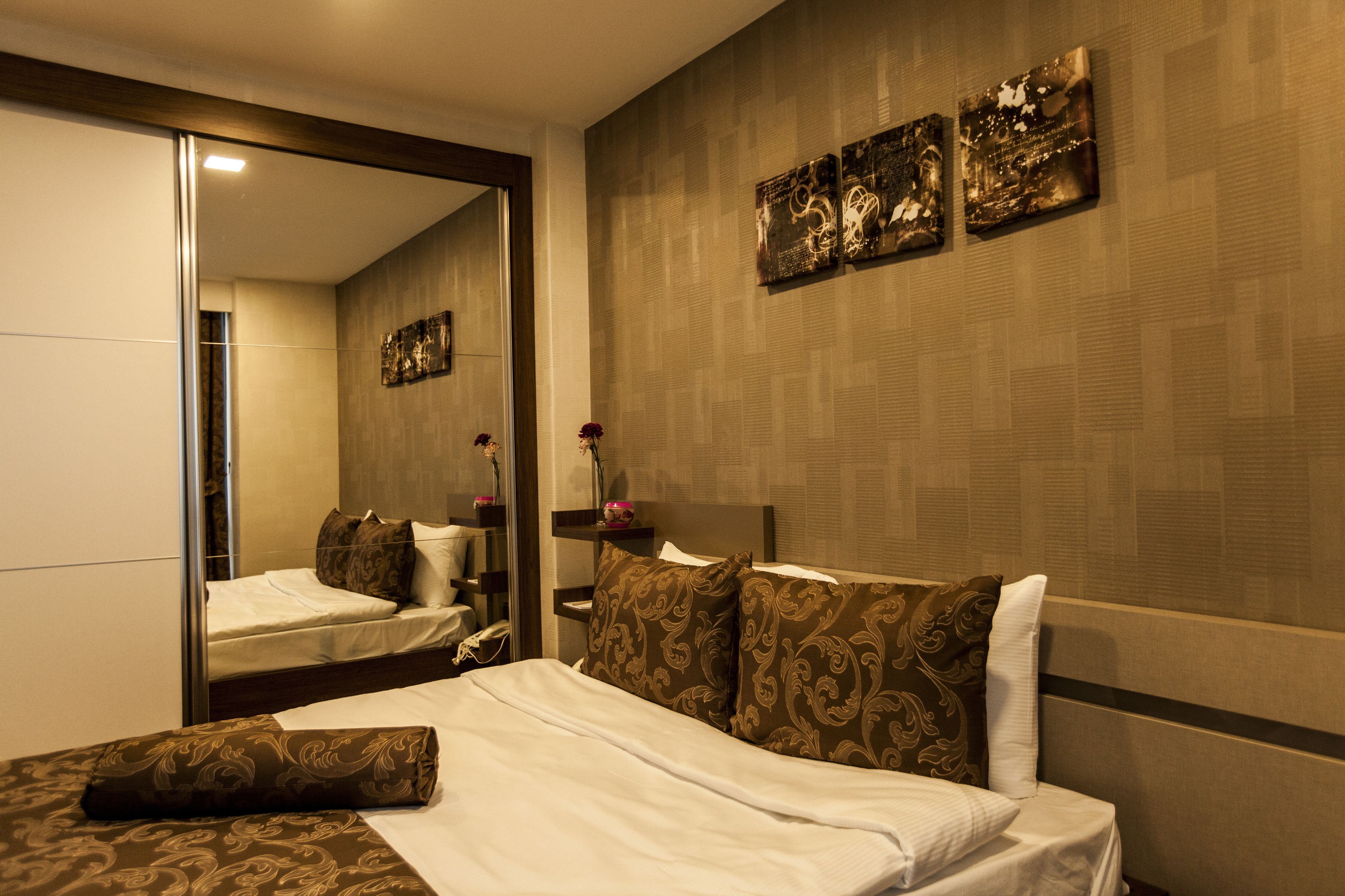 family room 1+0 | minibar, in-room safe, free wifi, bed sheets