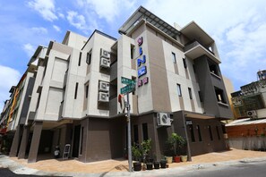 Front of property - INg Hostel (Hualien City)