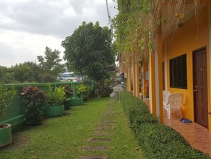 Garden - Mood Mansion (Kamala)