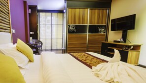 In-room safe, desk, soundproofing, iron/ironing board
