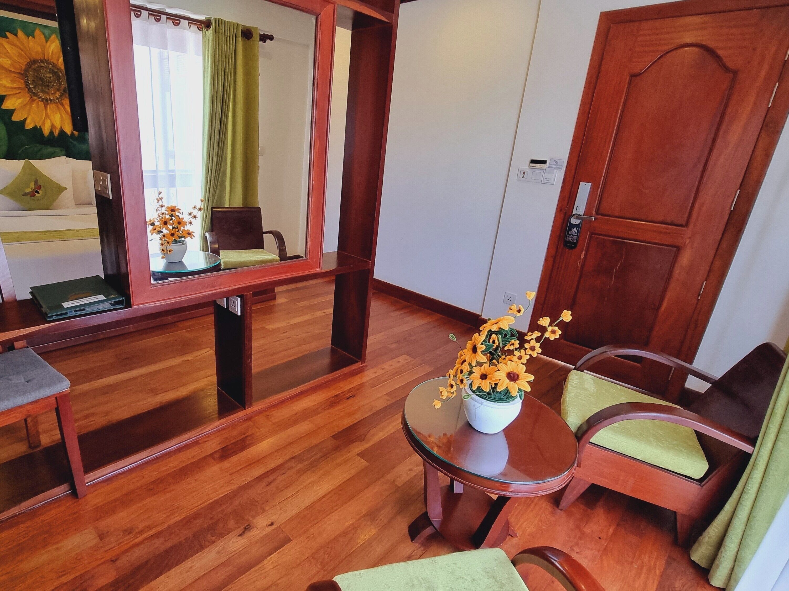 junior suite, 1 king bed, balcony, city view | 2 bedrooms, premium bedding, minibar, in-room safe