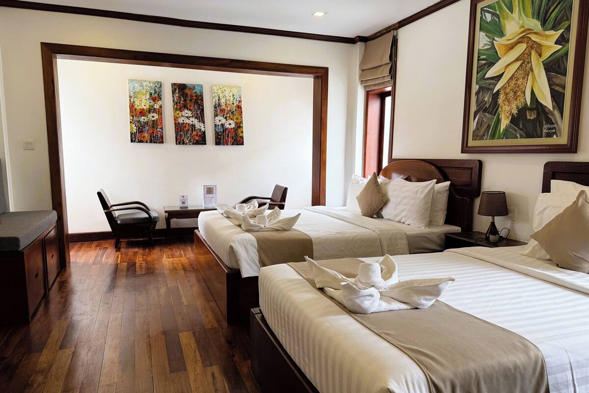 Habitación familiar | 2 dormitorios, ropa de cama de alta calidad, minibar y caja fuerte