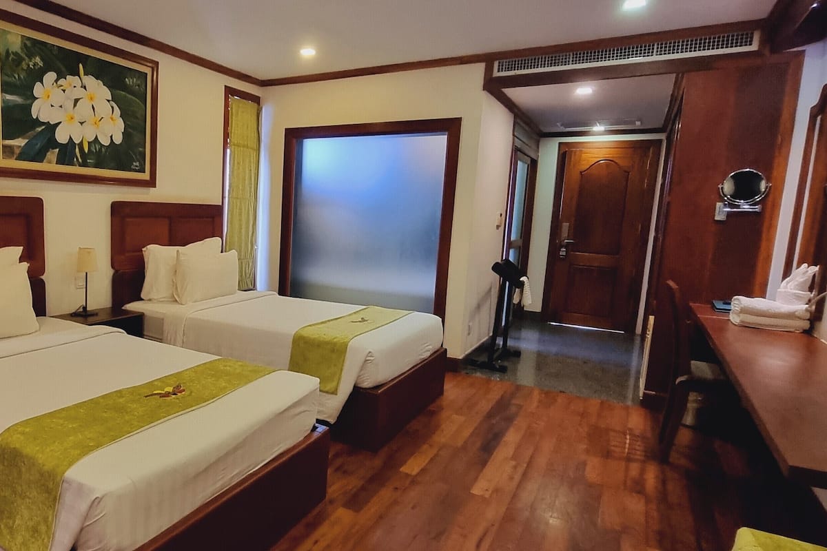 Deluxe Twin Room, 2 Twin Beds, Bathtub, City View