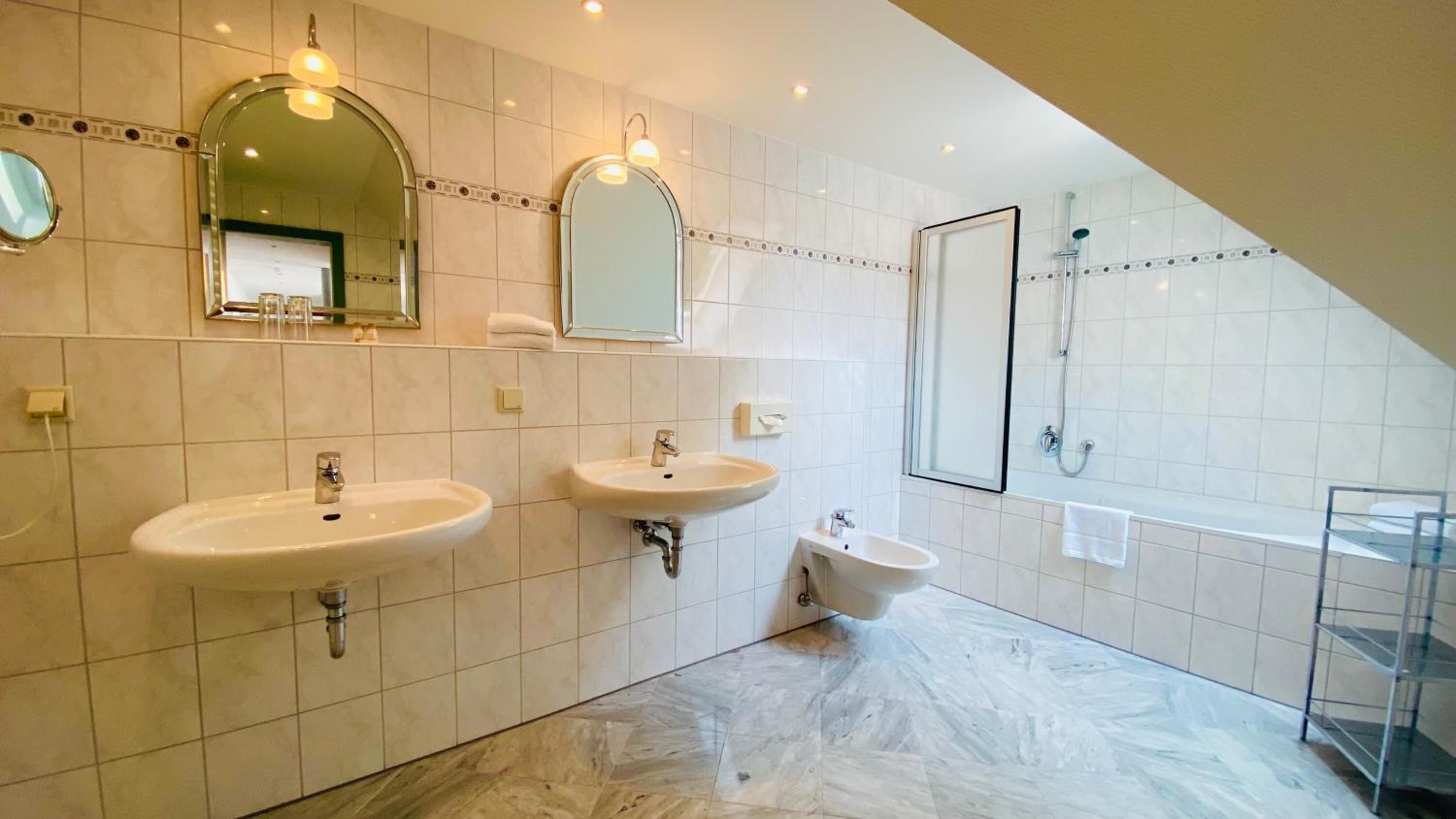 double room | bathroom | free toiletries, hair dryer, towels