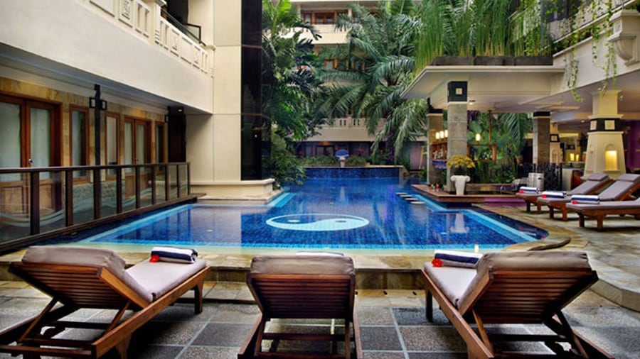 Famous Hotel Kuta