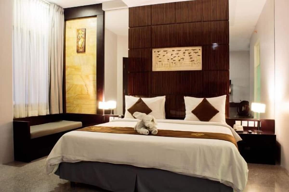 1 bedroom, minibar, in-room safe, desk