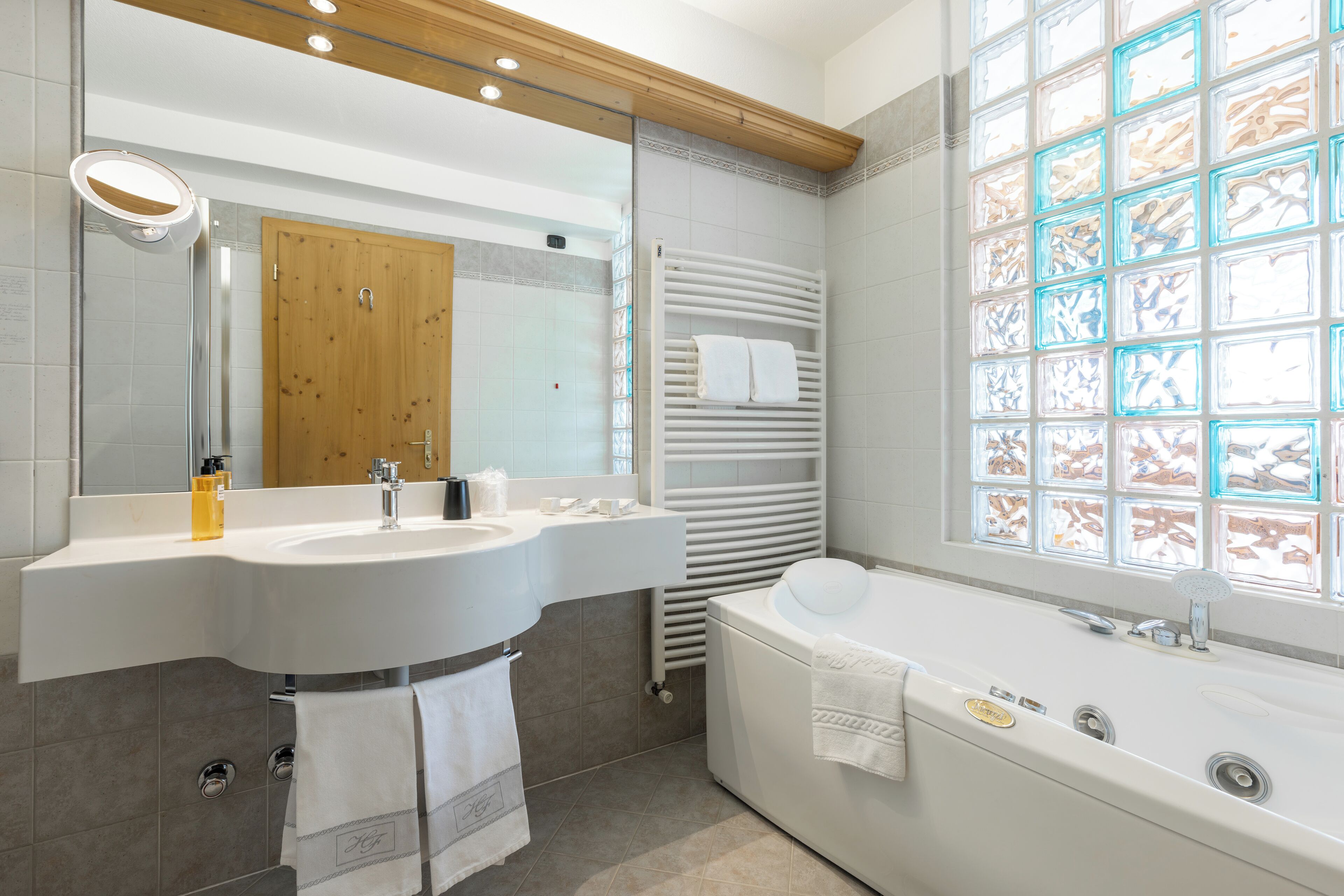 suite, terrace | bathroom | free toiletries, hair dryer, bathrobes, bidet