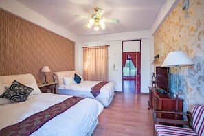 Quadruple Room, Mountain View | Blackout drapes, soundproofing, free WiFi, bed sheets - Hualien Tour B&B (Xincheng)