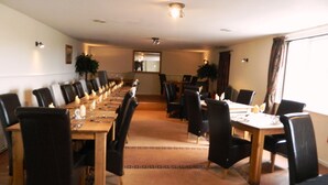 Der serveres morgenmad, frokost, aftensmad og brunch