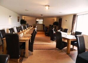 Breakfast, lunch and dinner served - Lumb Farm Country Club (Ripley)