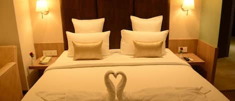 In-room safe, desk, blackout drapes, soundproofing