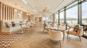 Bar sur le toit, vue sur la plage, ouvert certains jours