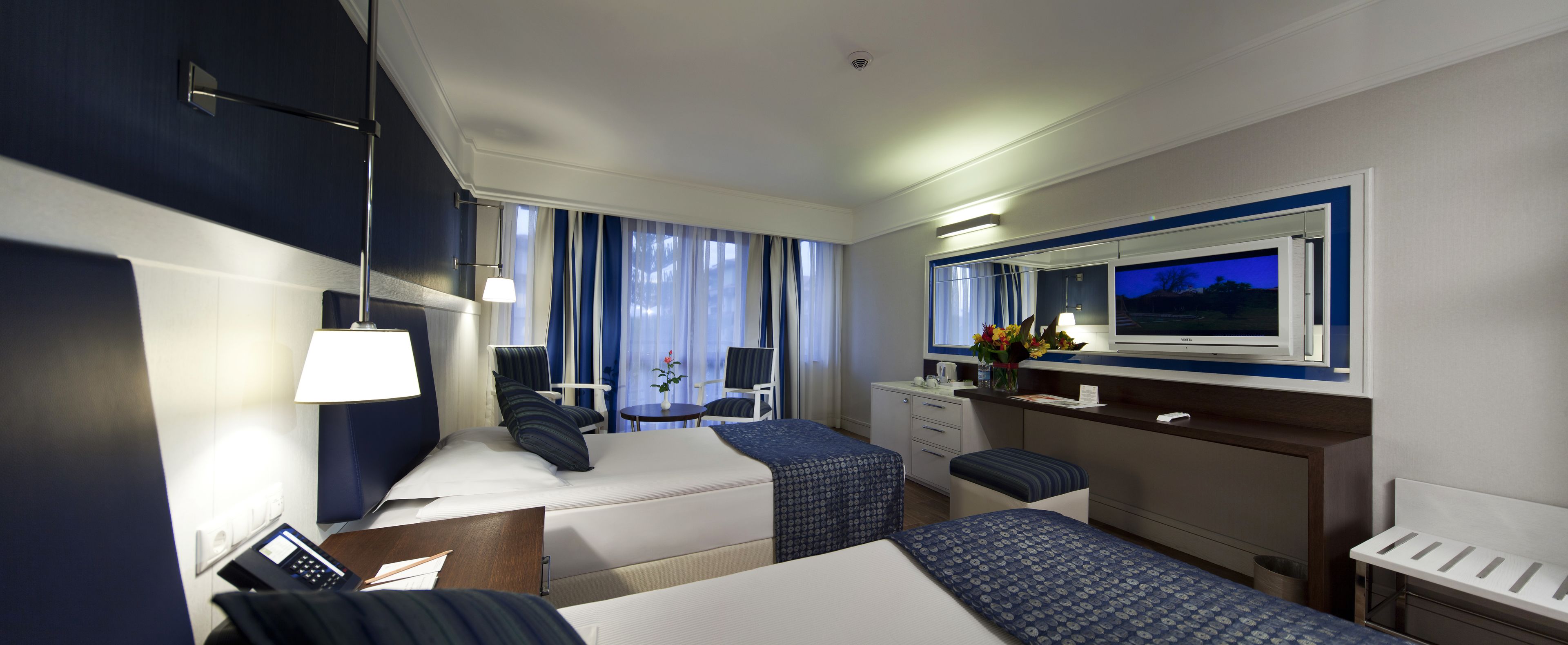 Photo - Club Grand Side Amazon Water World - All Inclusive