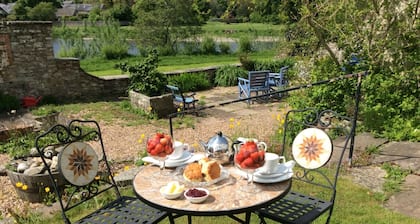 Aberllynfi Riverside Guesthouse