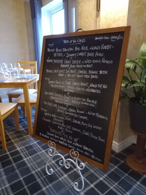 Roba de llit d'alta qualitat, planxa i posts de planxar i wifi gratuïta 