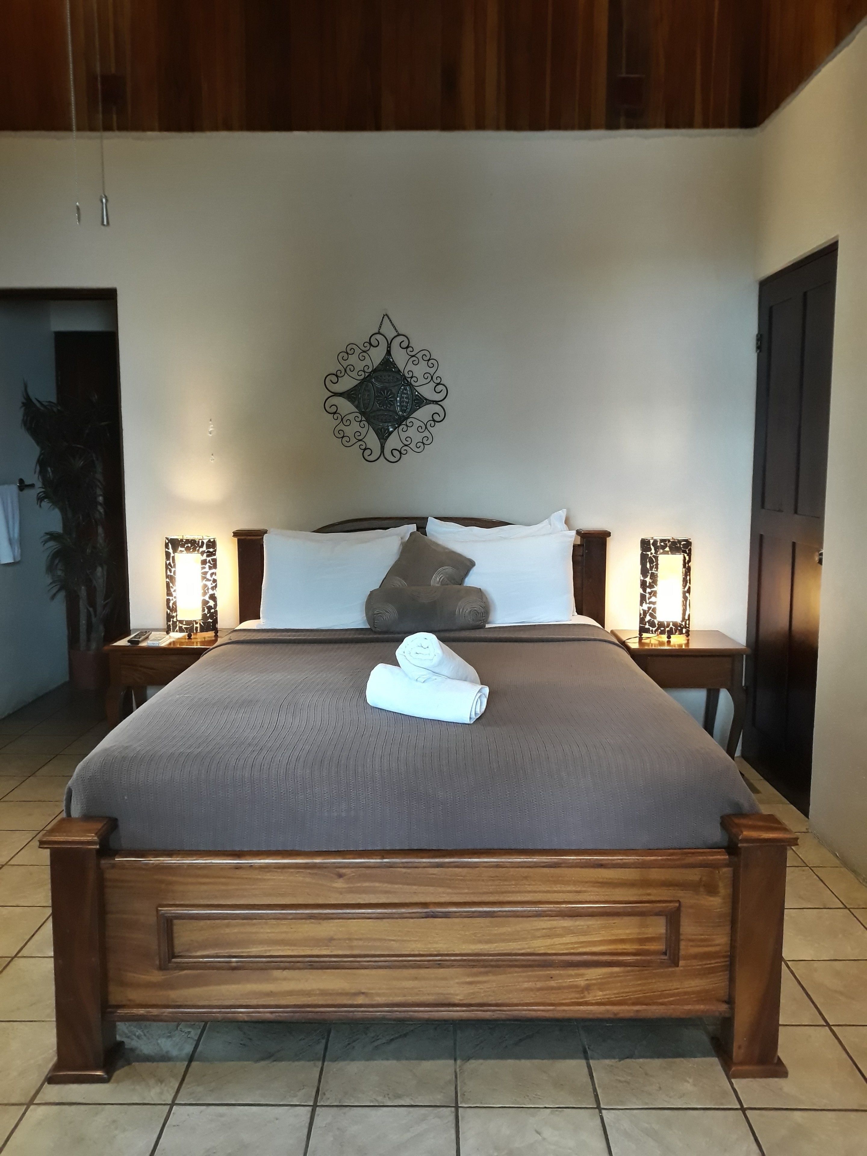 In-room safe, free WiFi, bed sheets