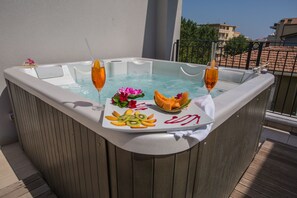 Suite presidencial, hidromasaje | Servicios de la habitación