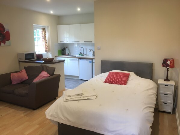 公寓 (The Forge Flat - self catering) | 熨斗/熨板、免费 WiFi、床单