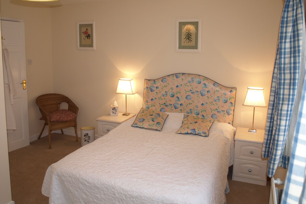 Chambre Double, salle de bains attenante (The Shed) | Fer et planche à repasser, Wi-Fi gratuit, draps fournis