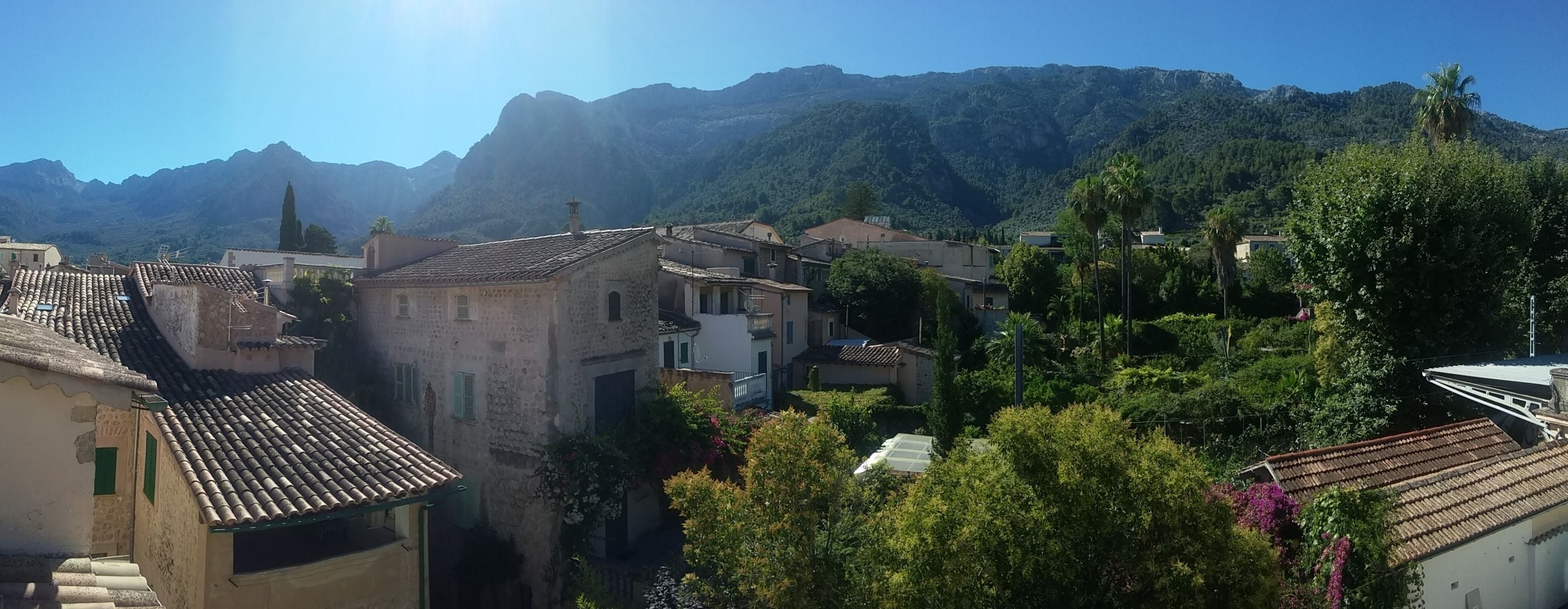 comfort twin room, mountain view | 1 bedroom, minibar, in-room safe, individually decorated