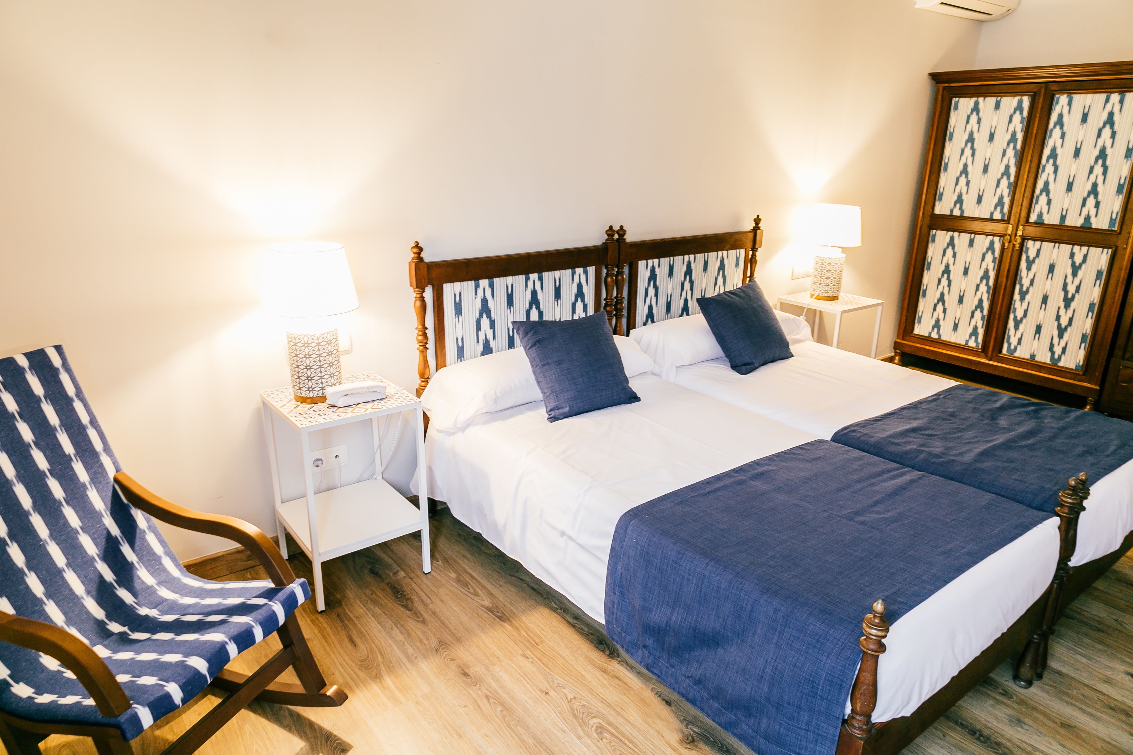 comfort twin room, mountain view | 1 bedroom, minibar, in-room safe, individually decorated