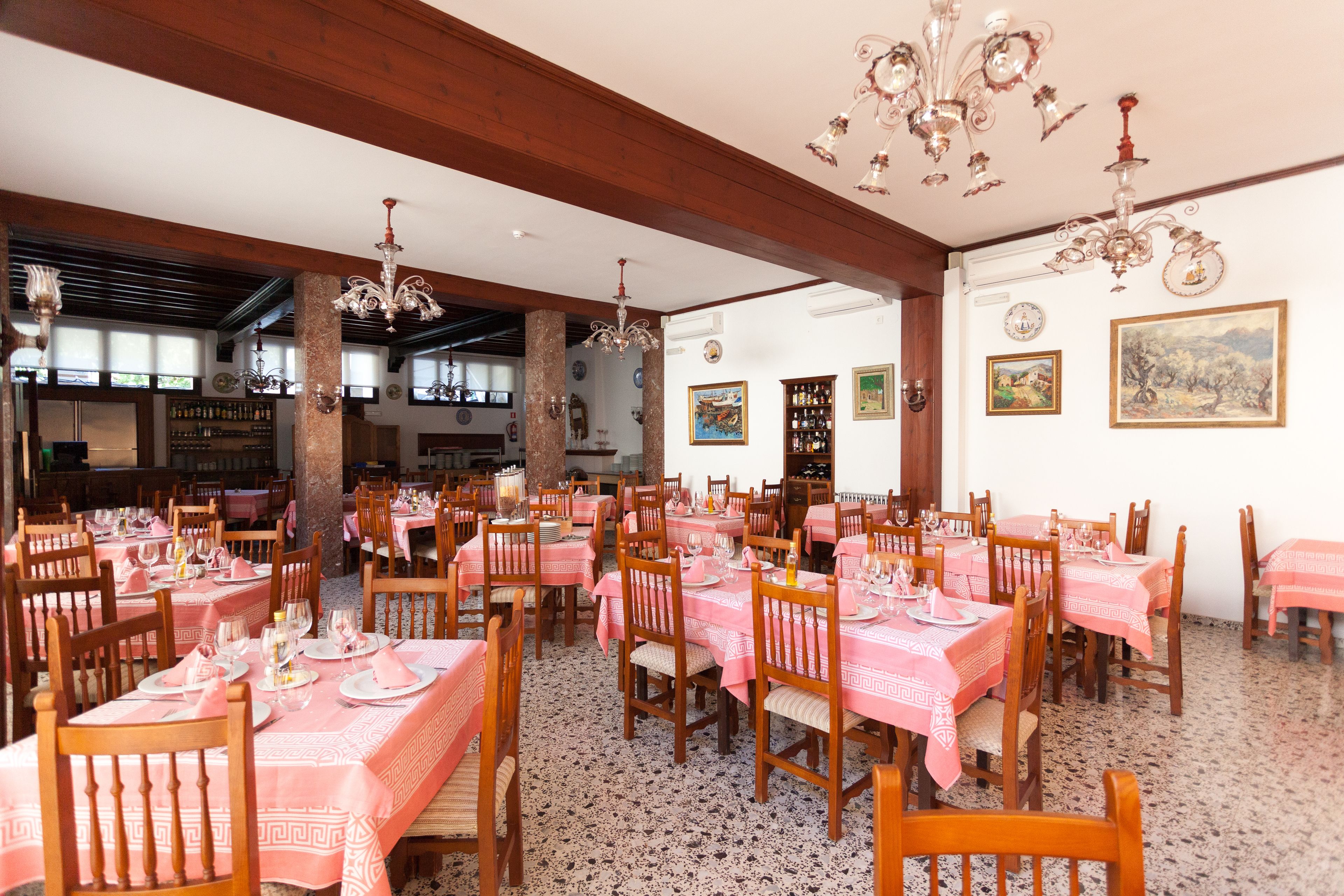 breakfast, lunch, dinner served; local cuisine